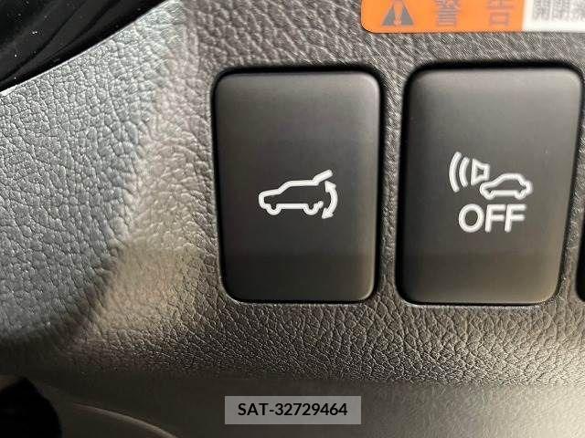 Mitsubishi OUTLANDER PHEV 2018-11 303563-11