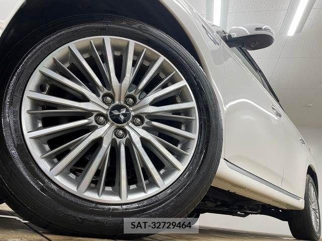 Mitsubishi OUTLANDER PHEV 2018-11 303563-18