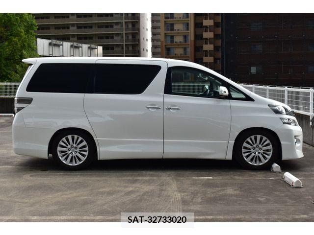 Toyota VELLFIRE 2013-09 203017-9