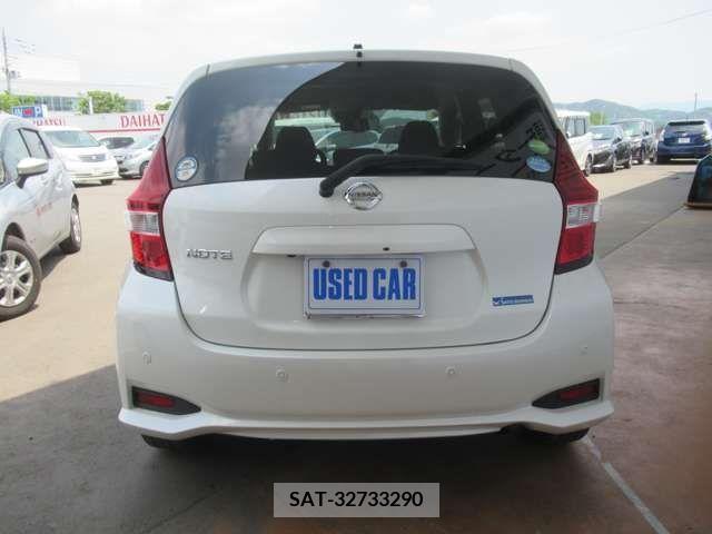 Nissan NOTE 2018-02 302425-17