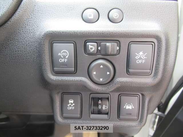 Nissan NOTE 2018-02 302425-7