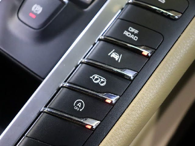 Porsche MACAN 2016-06 193364-14