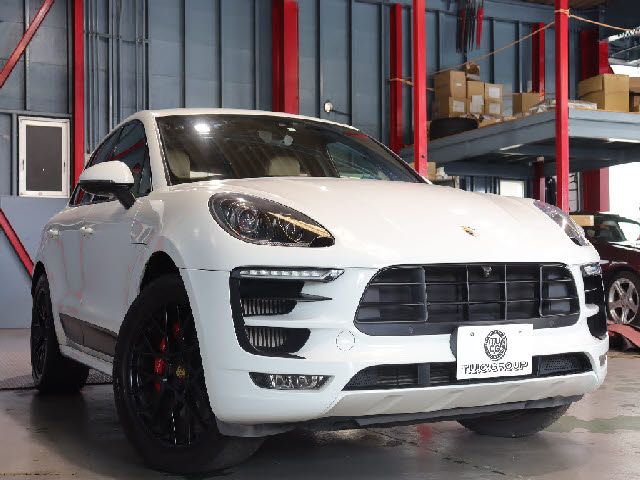 Porsche MACAN 2016-06 193364-19