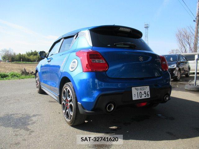 Suzuki SWIFT 2022-07 210966-12