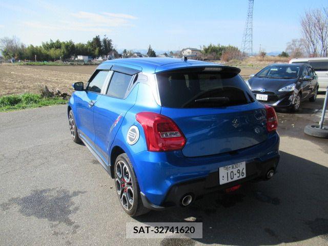 Suzuki SWIFT 2022-07 210966-11