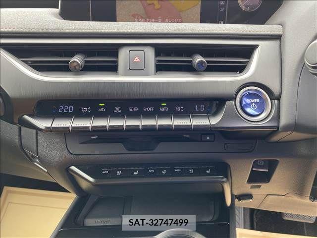 Lexus UX 2019-07 354241-9