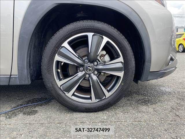 Lexus UX 2019-07 354241-19