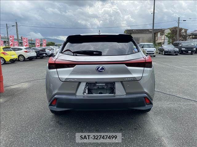 Lexus UX 2019-07 354241-15