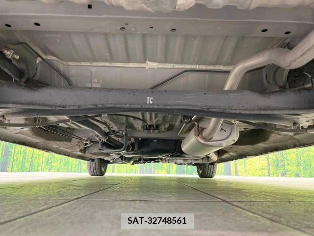 Honda N BOX CUSTOM 2019-06 215546-19