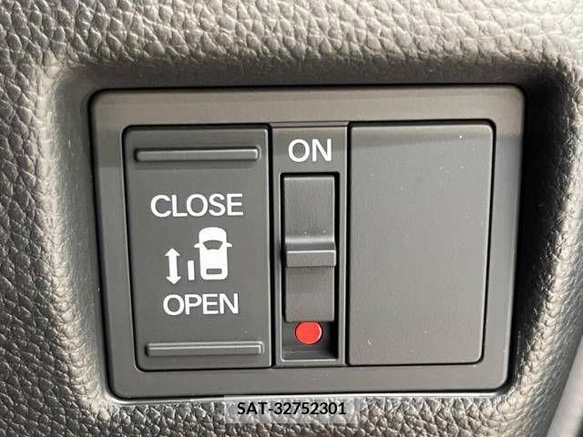 Honda N BOX CUSTOM 2020-10 337615-6