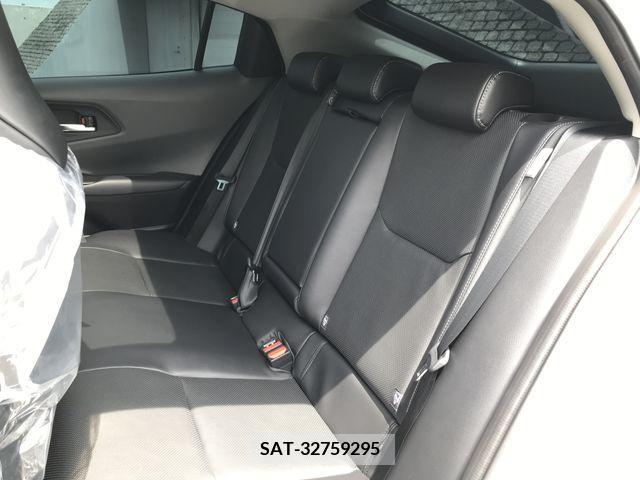 Toyota PRIUS 2023-07 281979-26