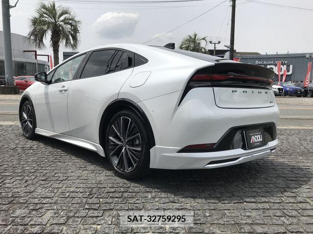 Toyota PRIUS 2023-07 281979-2