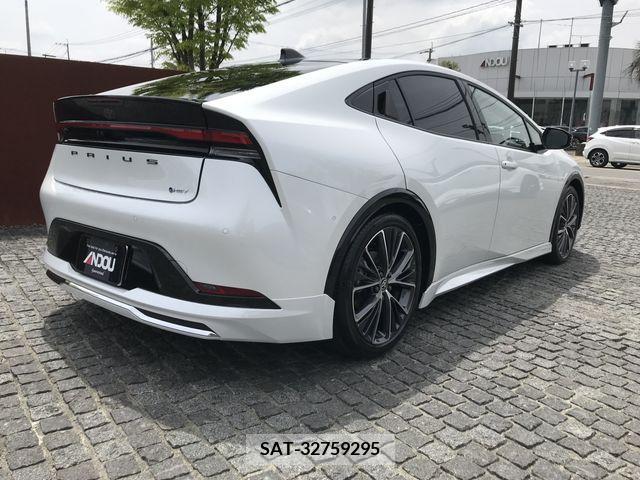 Toyota PRIUS 2023-07 281979-6