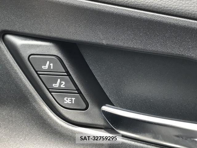 Toyota PRIUS 2023-07 281979-23