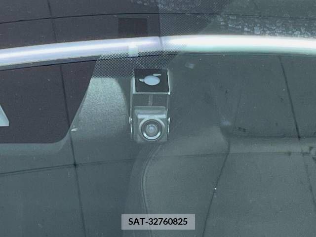 Toyota C-HR 2017-11 294842-6