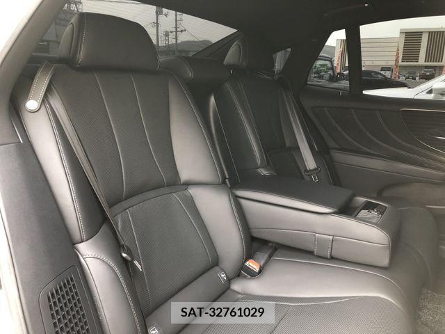 Lexus LS 2018-01 234011-13