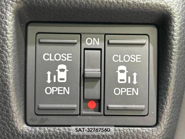 Honda N BOX CUSTOM 2022-09 364967-3