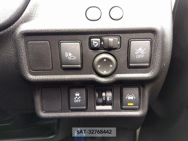 Nissan NOTE 2019-03 279999-7