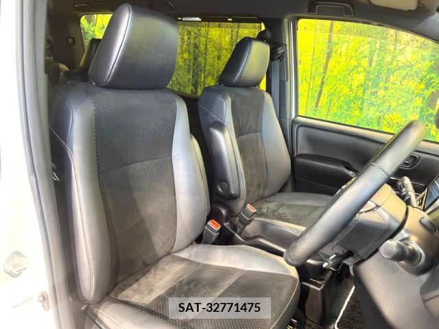Toyota VOXY 2021-02 289023-8
