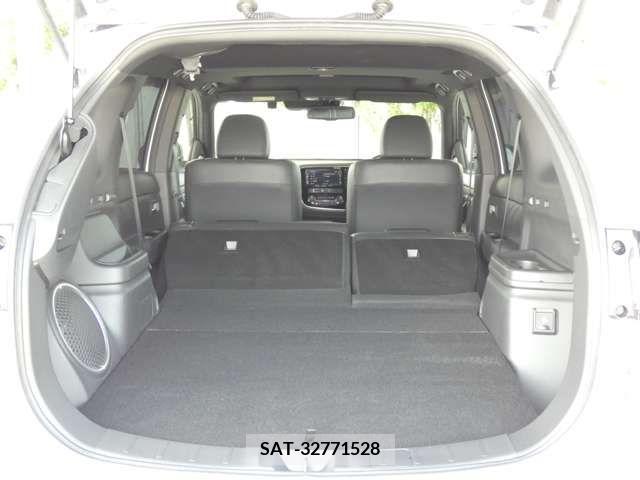 Mitsubishi OUTLANDER PHEV 2018-03 343769-8