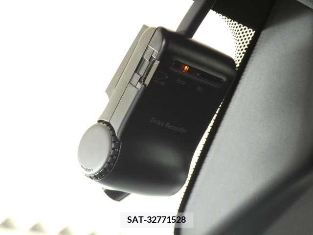 Mitsubishi OUTLANDER PHEV 2018-03 343769-16