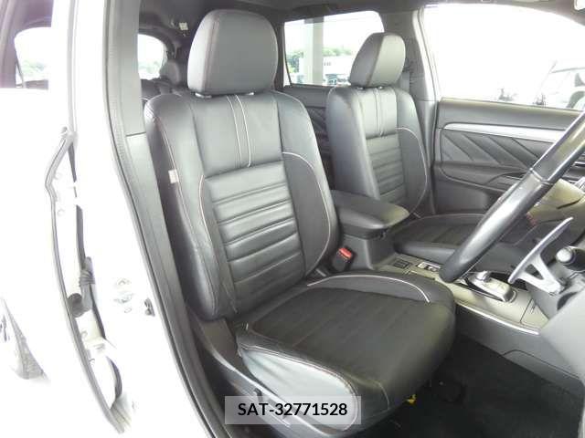 Mitsubishi OUTLANDER PHEV 2018-03 343769-5