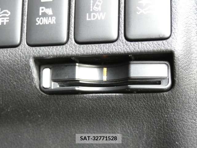 Mitsubishi OUTLANDER PHEV 2018-03 343769-15