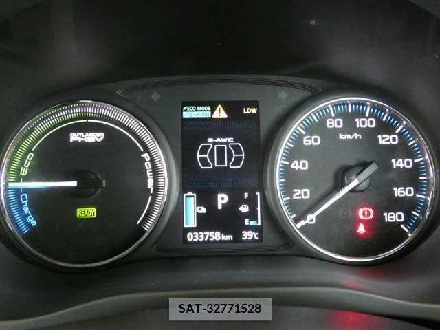 Mitsubishi OUTLANDER PHEV 2018-03 343769-12