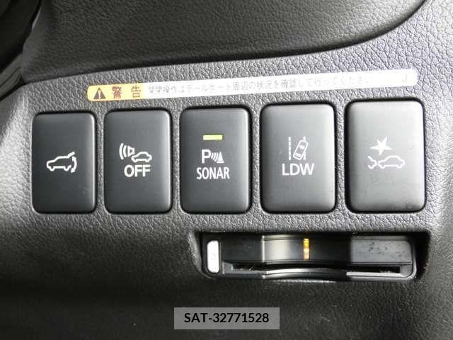 Mitsubishi OUTLANDER PHEV 2018-03 343769-10