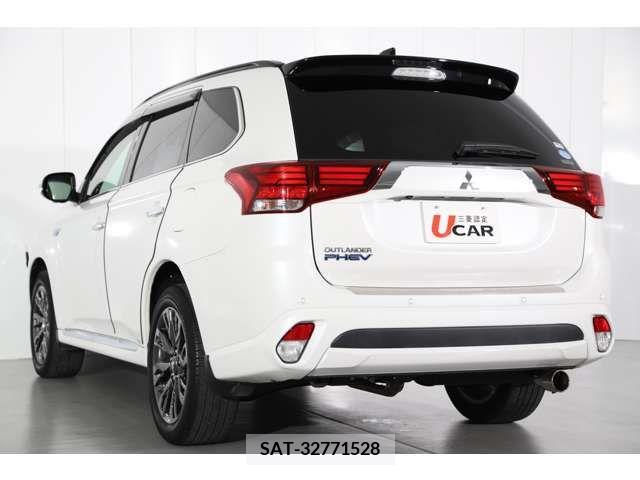 Mitsubishi OUTLANDER PHEV 2018-03 343769-19