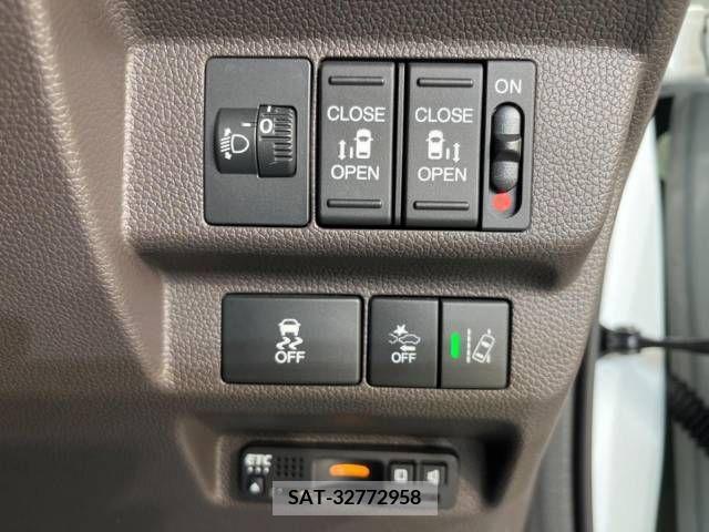 Honda FREED 2022-04 270385-2