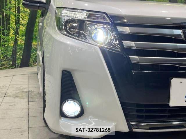 Toyota NOAH 2014-06 384810-7