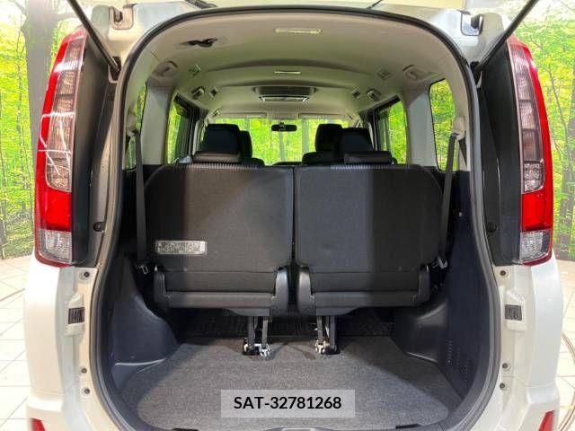 Toyota NOAH 2014-06 384810-12