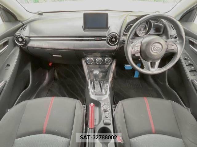 Mazda DEMIO 2016-01 390501-1