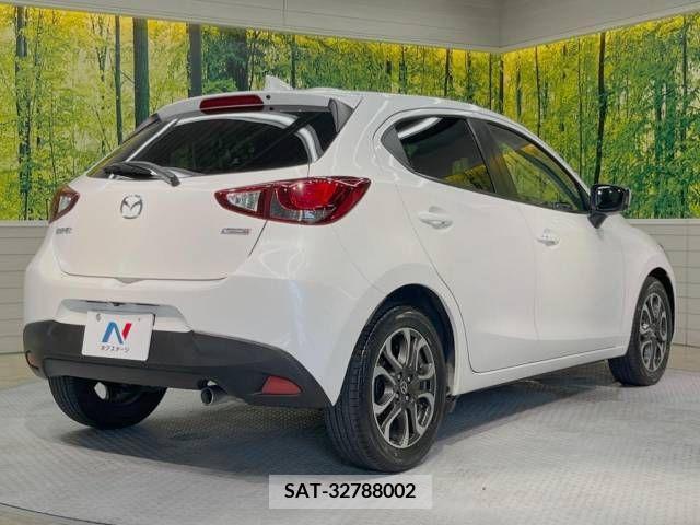Mazda DEMIO 2016-01 390501-17