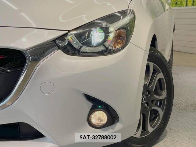 Mazda DEMIO 2016-01 390501-11