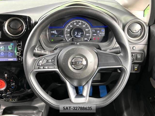 Nissan NOTE 2017-03 305369-11