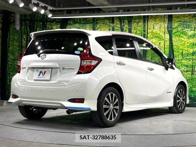 Nissan NOTE 2017-03 305369-17