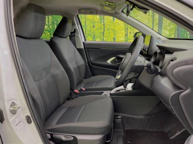 Toyota YARIS CROSS 2023-07 187357-9