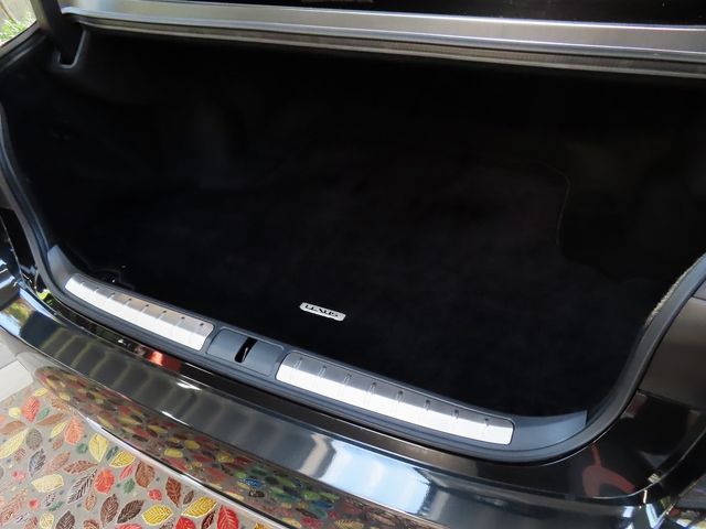 Lexus LS 2021-10 18207-27