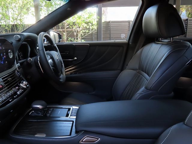 Lexus LS 2021-10 18207-16