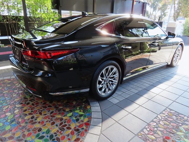 Lexus LS 2021-10 18207-12