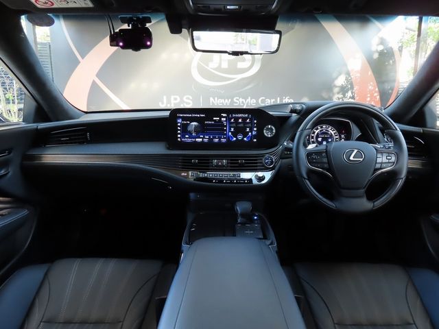 Lexus LS 2021-10 18207-2