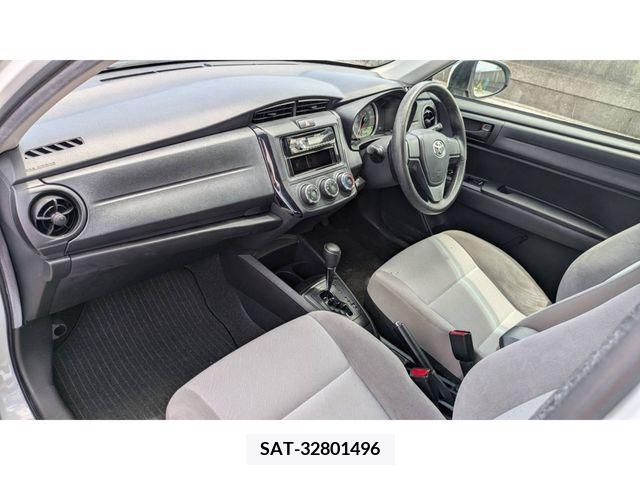 Toyota COROLLA AXIO 2017-06 381830-4