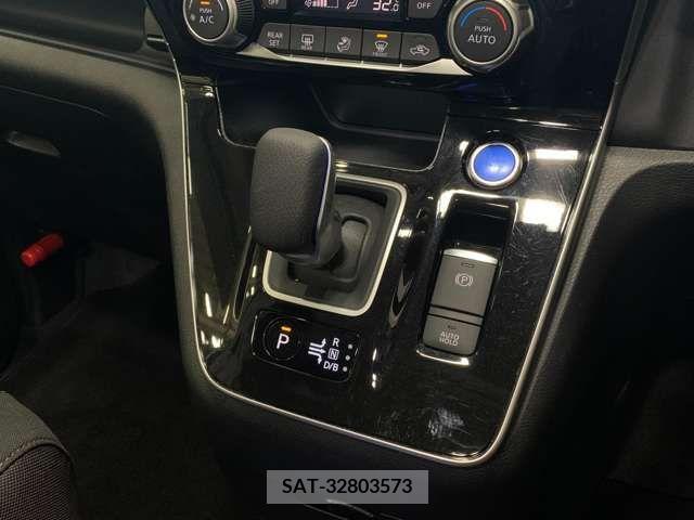 Nissan SERENA 2021-09 216326-10