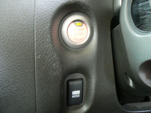 Nissan CUBE 2012-01 1087-9