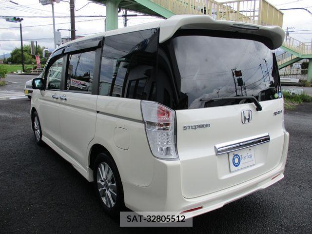 Honda STEP WGN 2012-01 326667-10