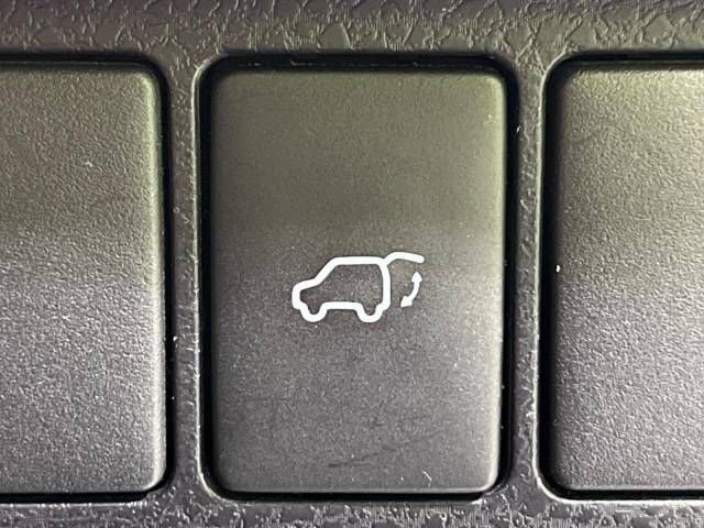 Toyota HARRIER 2017-08 26864-6