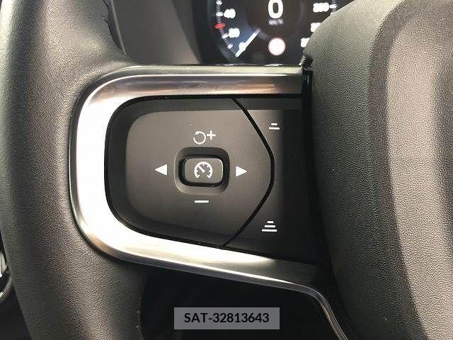 Volvo XC40 2021-07 370253-10