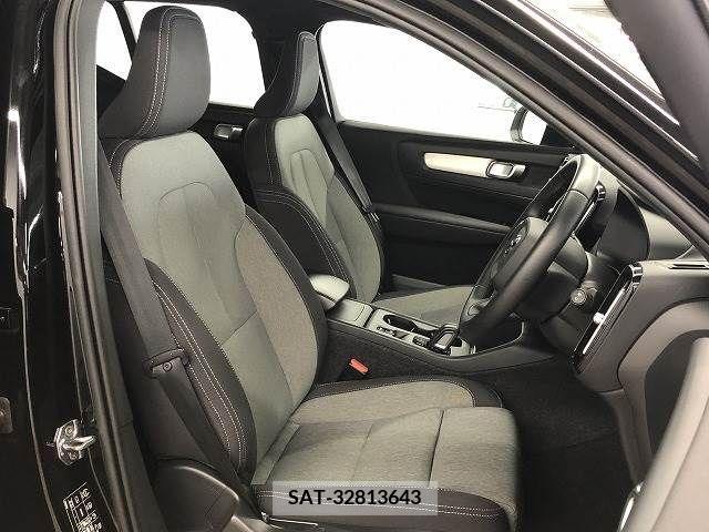 Volvo XC40 2021-07 370253-6